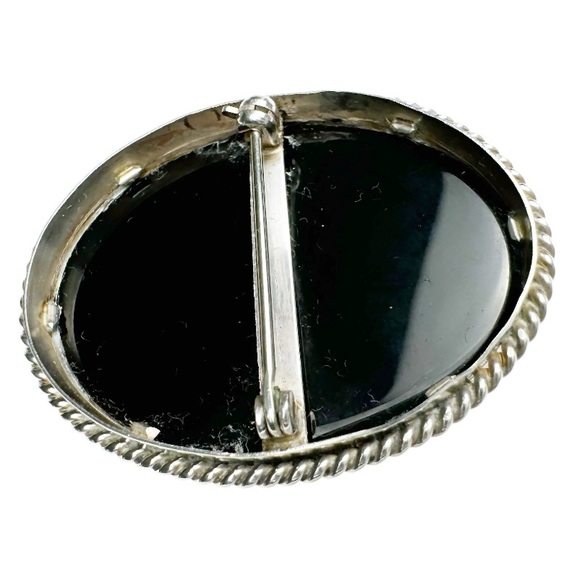 Hallmarked Silver Convertible Sterling Onyx Pill Box & Brooch - Picture 8 of 16